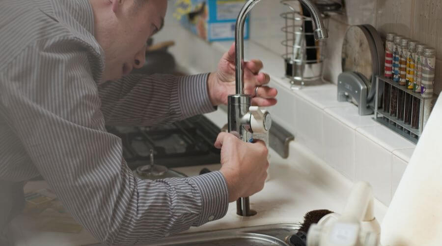 Expert burst pipe repair services in Syracuse, OH